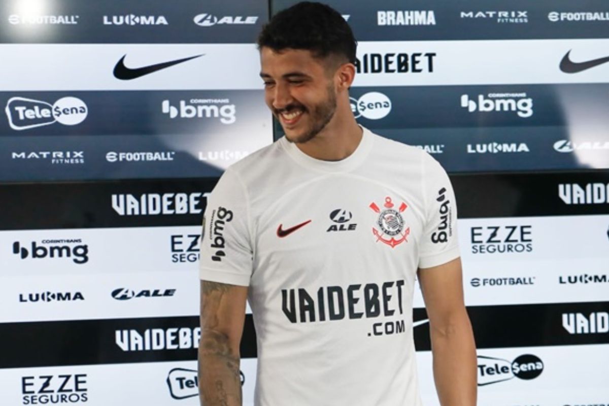 NOVO REFORÇO DO CORINTHIANS, GUSTAVO HENRIQUE CITA O FLAMENGO EM COLETIVA - VEJA